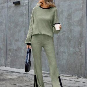 Essnce Women's Color Block Knitted Ribbed Two Piece Set With Border Decoration